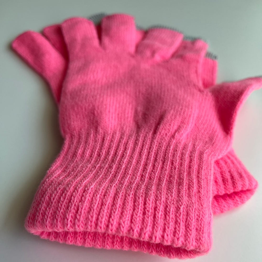 New touch gloves - Picture 4 of 8